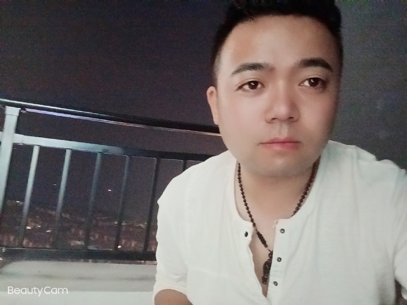 可么嗯哼的第一张照片--岳阳相亲服务中心