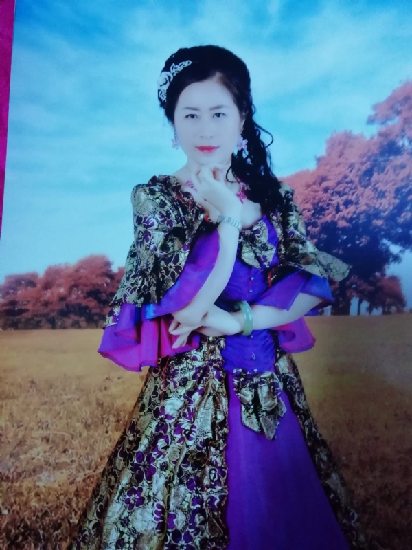 清水芙蓉的第一张照片--岳阳相亲服务中心