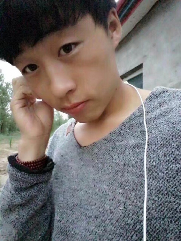 小胡的第一张照片--岳阳相亲服务中心