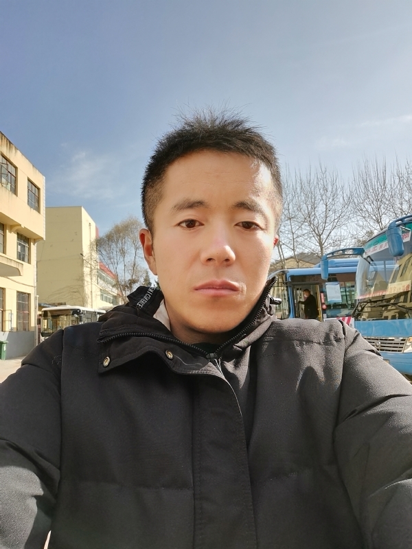 孤独的云的第二张照片--岳阳相亲服务中心