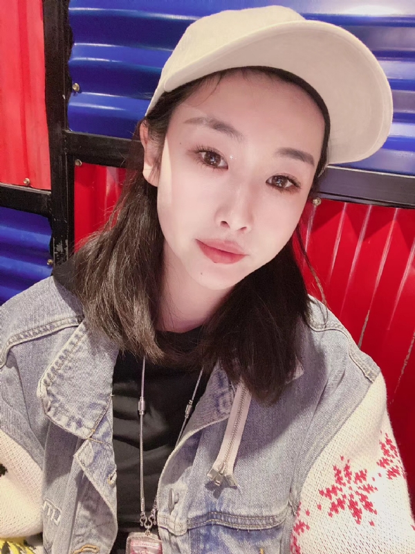 玲珑的第一张照片--岳阳相亲服务中心