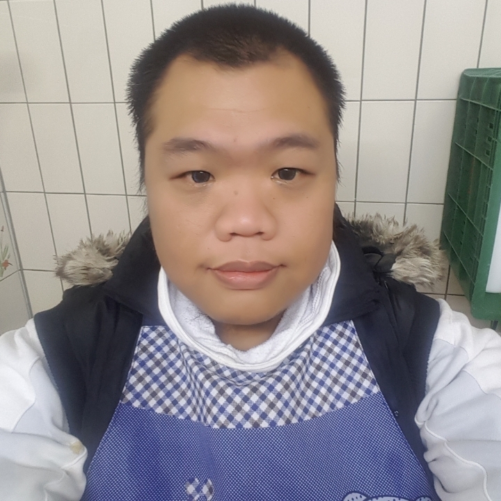 黑熊的第一张照片--岳阳相亲服务中心