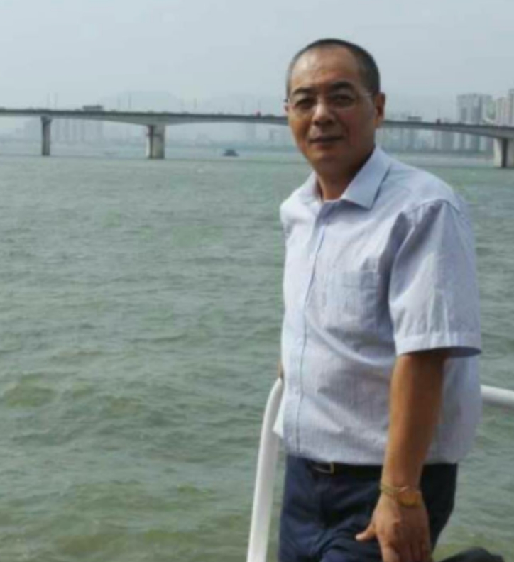 辛民的第二张照片--岳阳相亲服务中心