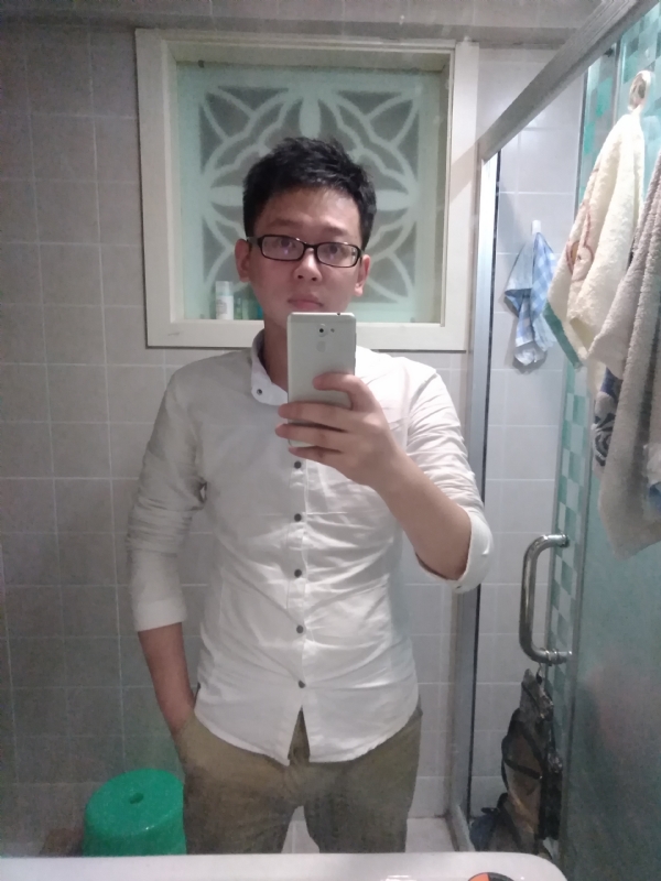花谢魂伤的第一张照片--岳阳相亲服务中心