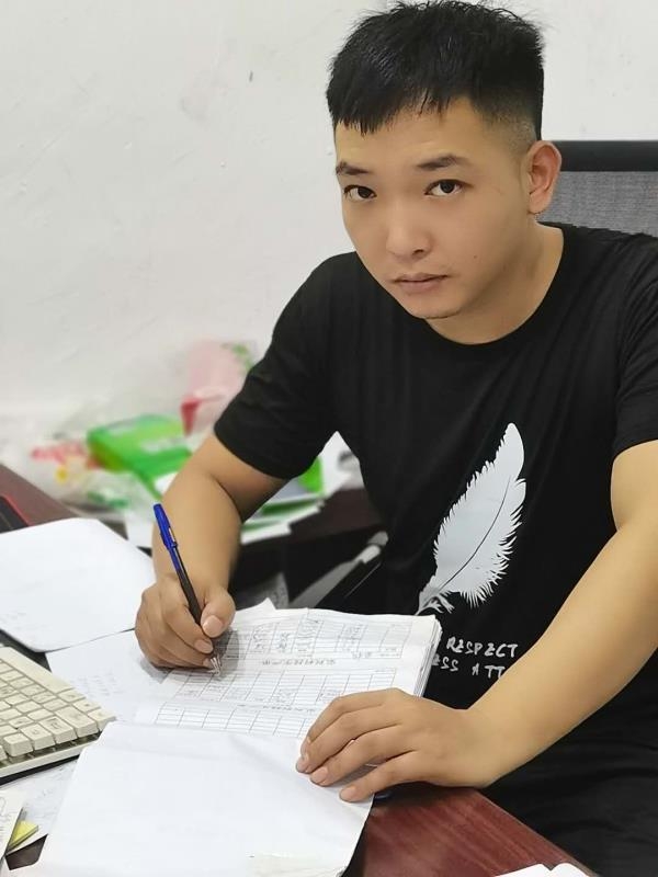 寻找另一伴的第一张照片--岳阳相亲服务中心