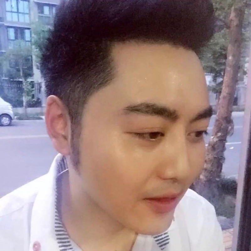 加油吧少年的第一张照片--岳阳相亲服务中心