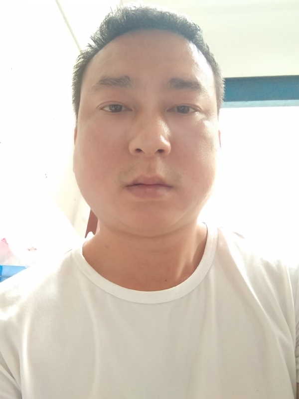 大叔的第一张照片--岳阳相亲服务中心