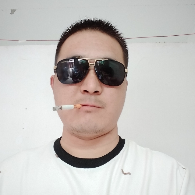 白伟伟的第一张照片--岳阳相亲服务中心