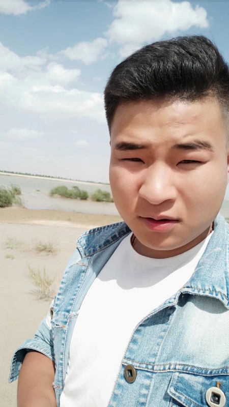 王强的第一张照片--岳阳相亲服务中心