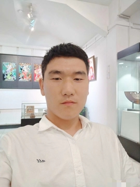 自律人生的第一张照片--岳阳相亲服务中心