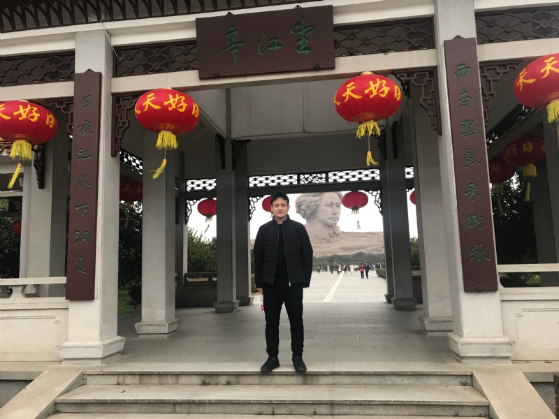 风继续吹的第一张照片--岳阳相亲服务中心