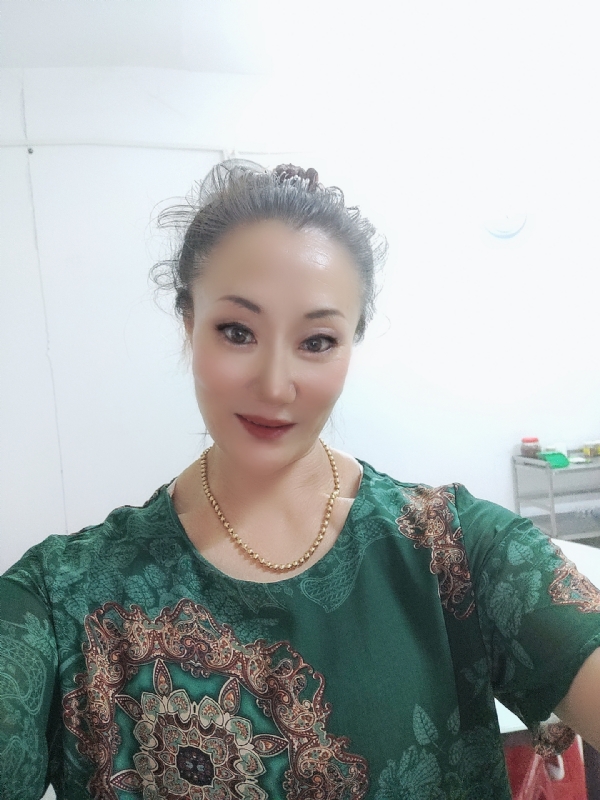 燕子的第二张照片--岳阳相亲服务中心