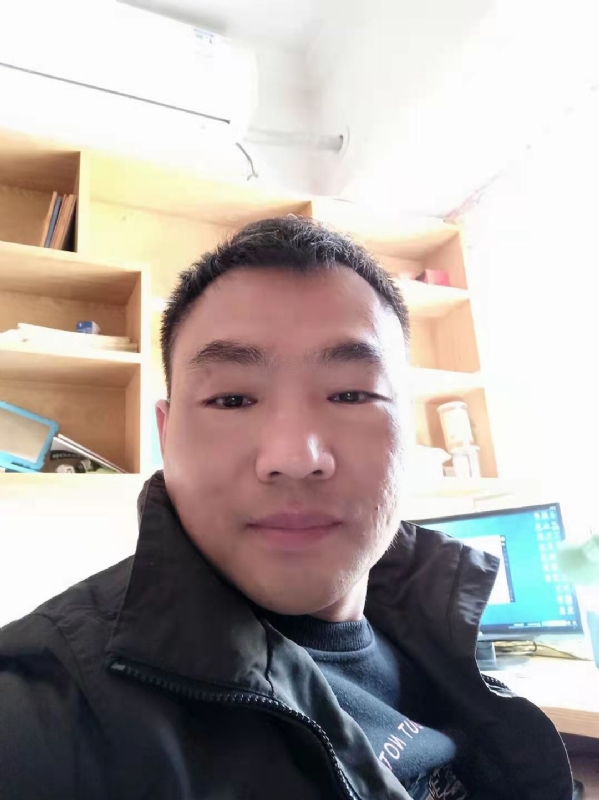 向前葱的第一张照片--岳阳相亲服务中心