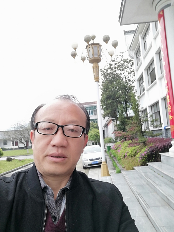 玫瑰祥云的第二张照片--岳阳相亲服务中心
