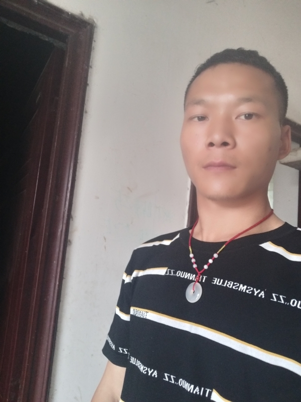 爱，请深爱的第二张照片--岳阳相亲服务中心