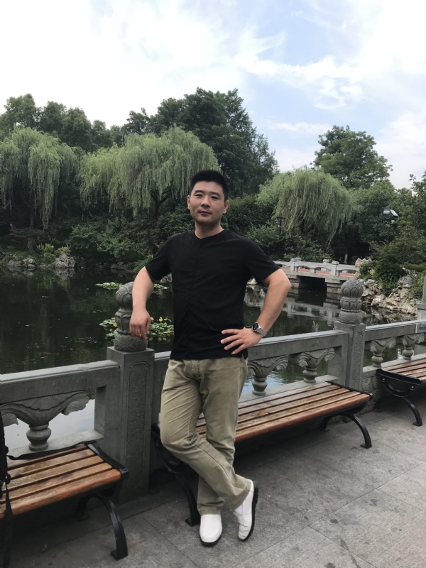 未来可期的第一张照片--岳阳相亲服务中心