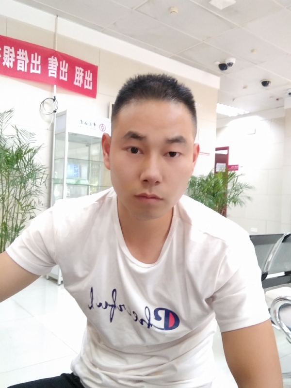 小少的第二张照片--岳阳相亲服务中心