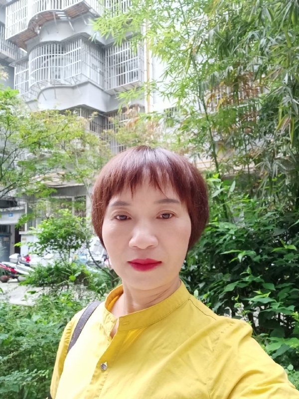 小瓶子的第二张照片--岳阳相亲服务中心