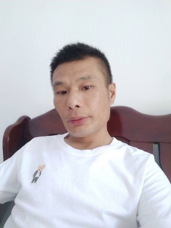 年少轻狂的第一张照片--岳阳相亲服务中心