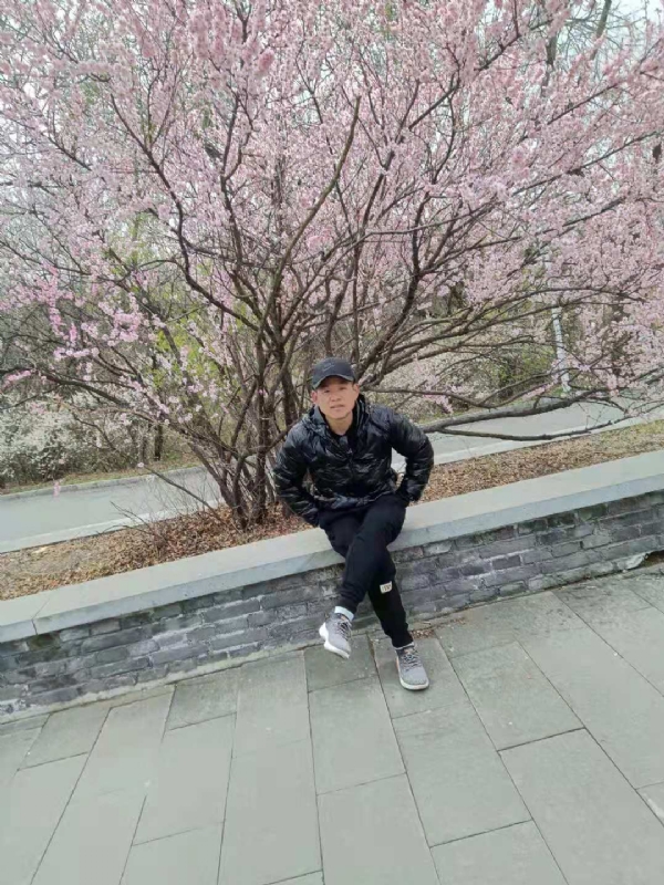 寻找幸福的第一张照片--岳阳相亲服务中心