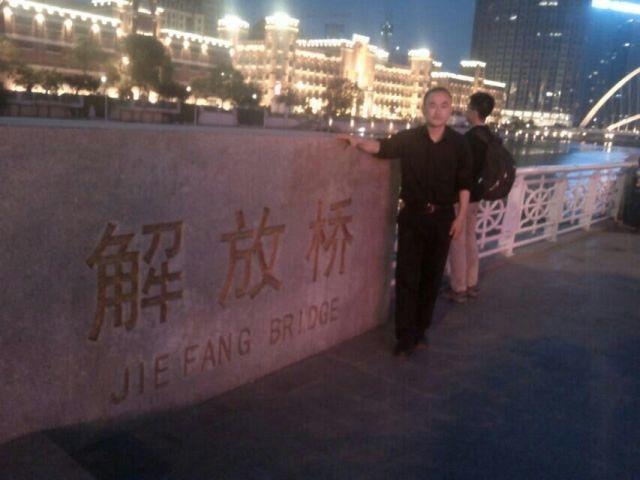 海阔天空的第一张照片--岳阳相亲服务中心