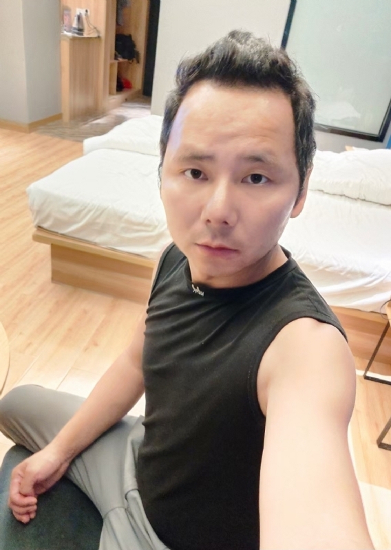 爱远的要命的第一张照片--岳阳相亲服务中心