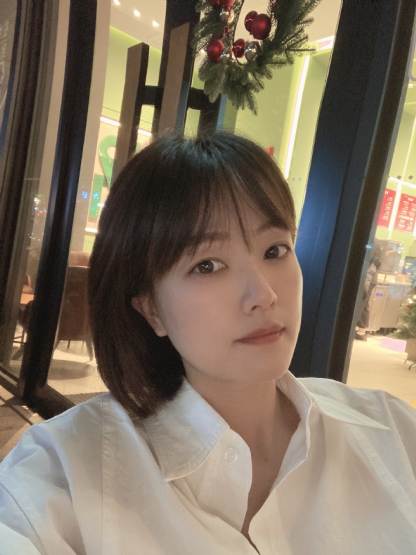 笑笑girl的第一张照片--岳阳相亲服务中心