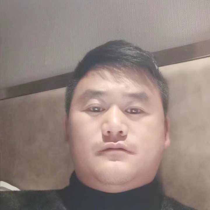 奔跑的第一张照片--岳阳相亲服务中心