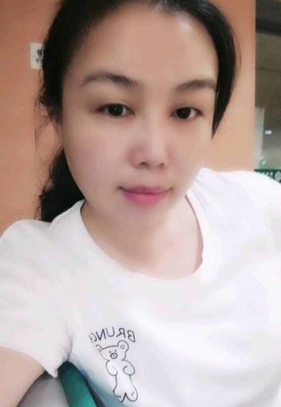 淡淡的云的第三张照片--岳阳相亲服务中心