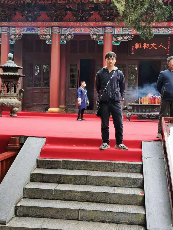 单身的小草的第三张照片--岳阳相亲服务中心