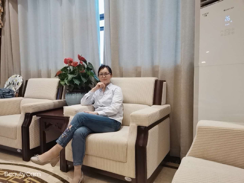 秋水伊人的第一张照片--岳阳相亲服务中心