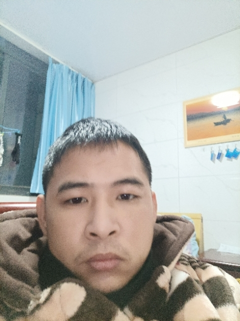 寂寞的第二张照片--岳阳相亲服务中心