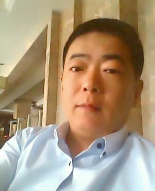 落叶随风的第一张照片--岳阳相亲服务中心