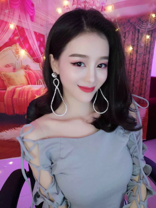 Cici的第三张照片--岳阳相亲服务中心