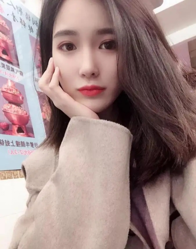谢玲的第一张照片--岳阳相亲服务中心