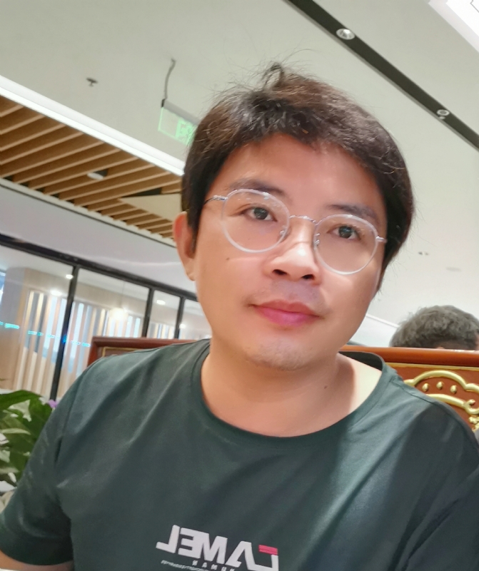 陆迅的第三张照片--岳阳相亲服务中心