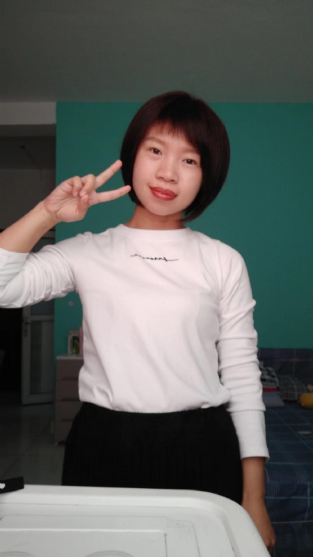向日葵的第一张照片--岳阳相亲服务中心
