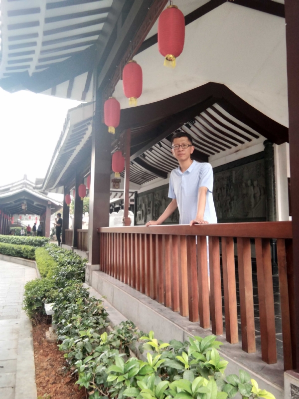 lijian的第一张照片--岳阳相亲服务中心