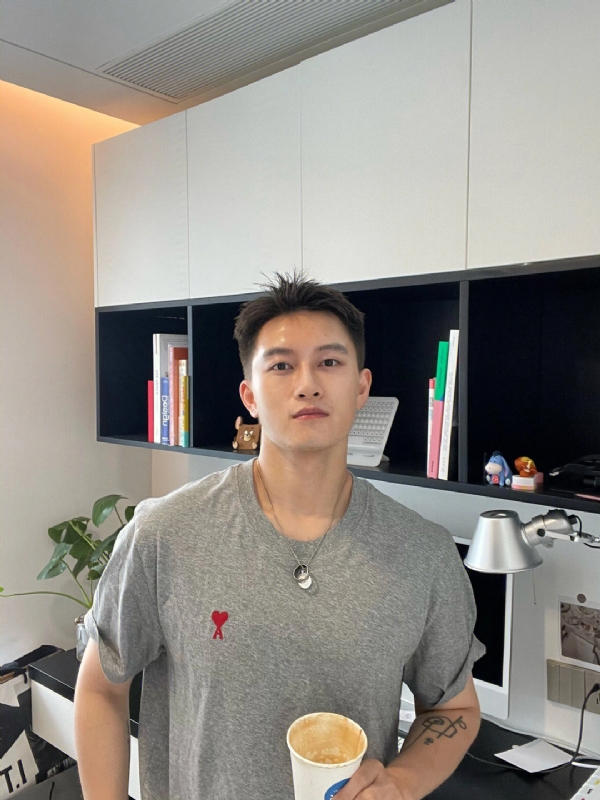 月光之下的第二张照片--岳阳相亲服务中心