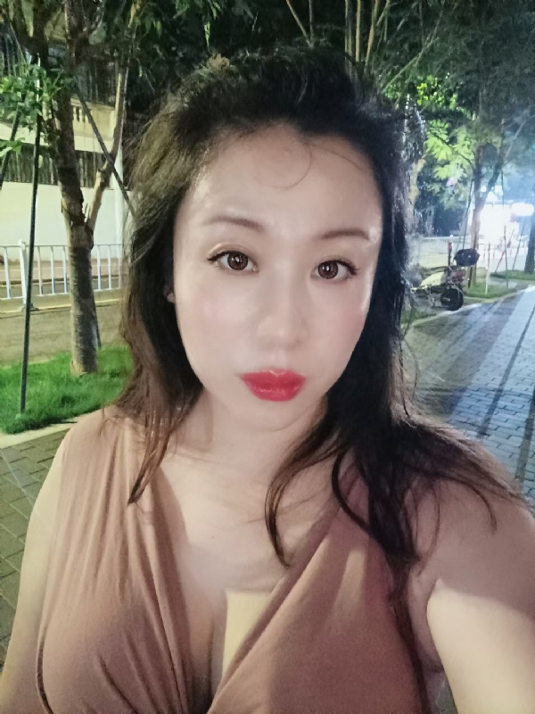 叶子青青的第一张照片--岳阳相亲服务中心