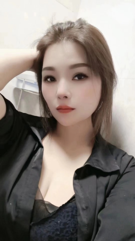 爱笑的女孩的第一张照片--岳阳相亲服务中心