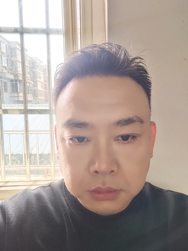 爱人先爱己的第一张照片--岳阳相亲服务中心