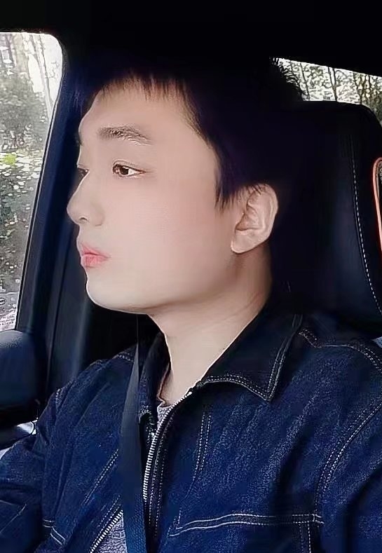 凉锦年的第一张照片--岳阳相亲服务中心