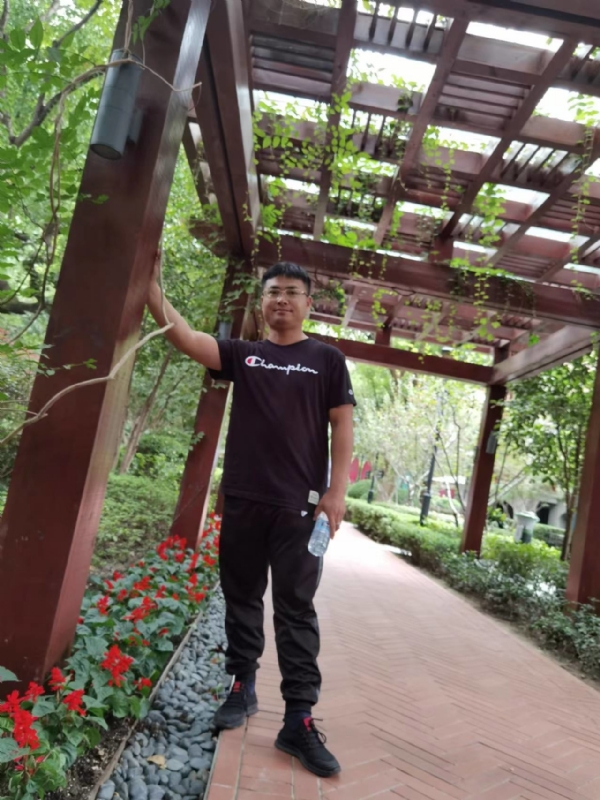 会飞的鱼的第三张照片--岳阳相亲服务中心