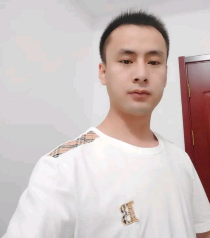 海阔天空的第一张照片--岳阳相亲服务中心