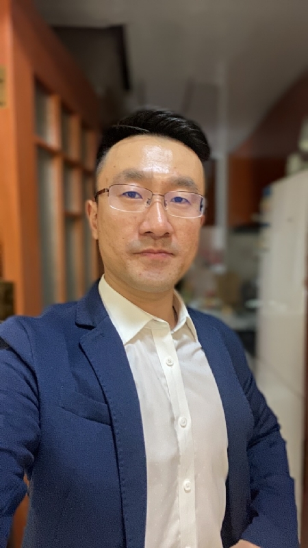 笑看人生的第一张照片--岳阳相亲服务中心