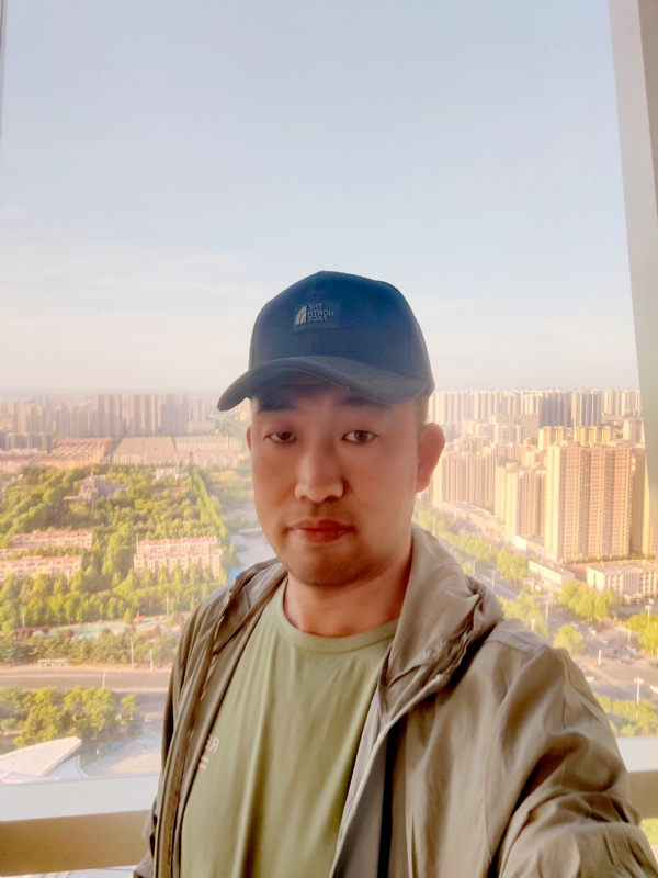 勇攀高峰的第二张照片--岳阳相亲服务中心
