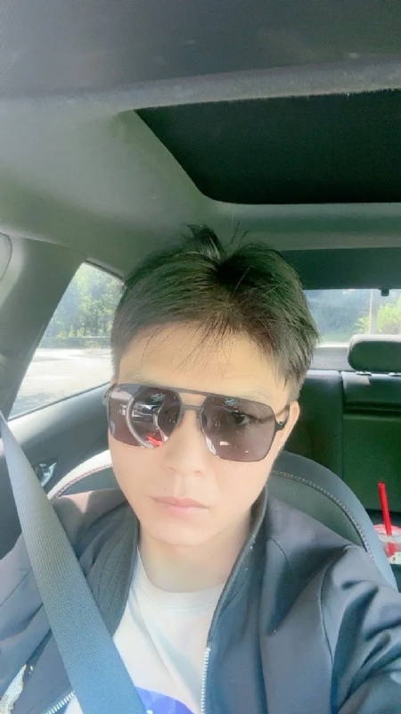 怀念的第一张照片--岳阳相亲服务中心