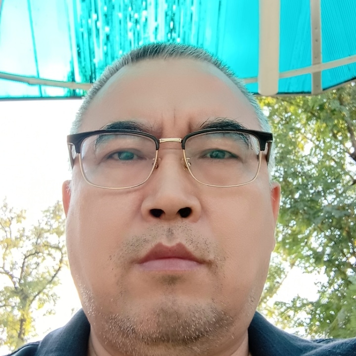 绿萝的第一张照片--岳阳相亲服务中心