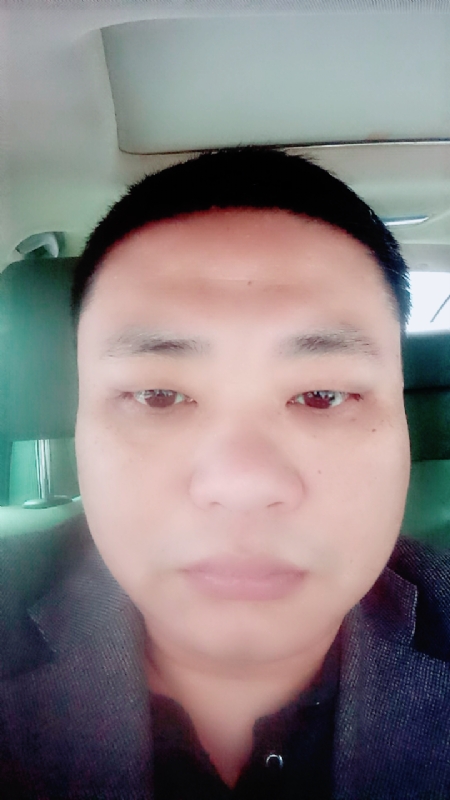向日葵的第一张照片--岳阳相亲服务中心